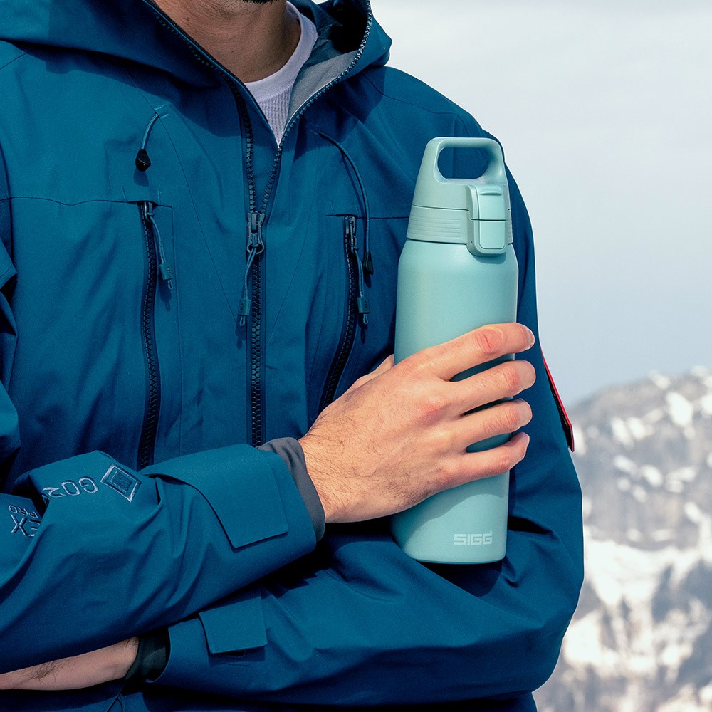 SIGG Shield 輕量保溫瓶 0.75L 湖水藍