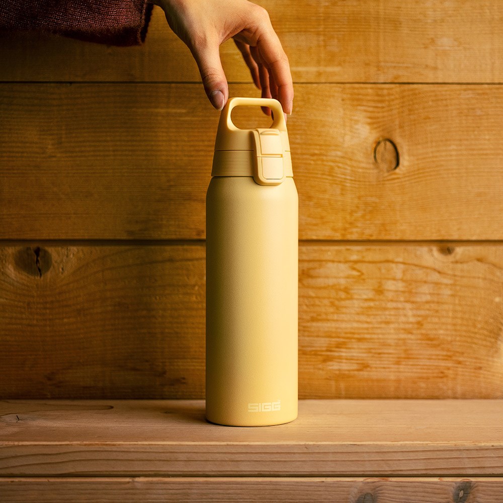 SIGG Shield 輕量保溫瓶1L  嫩青綠